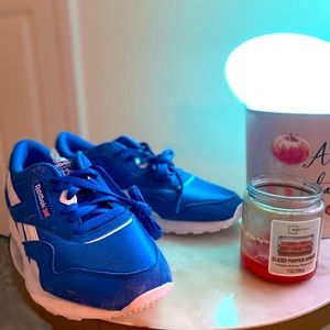 Reebok brand NEW size 8 womens sneakers